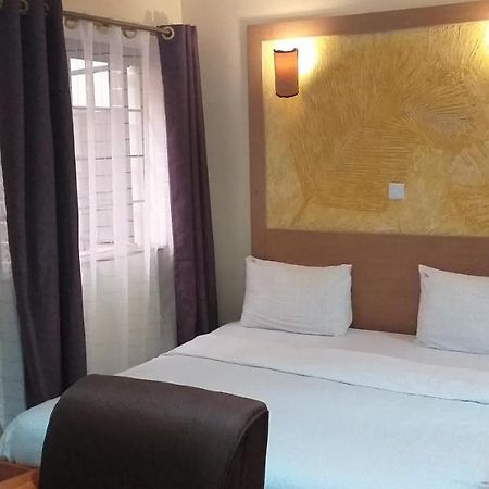 Minimalistic Studio Apartments Nairobi Kültér fotó